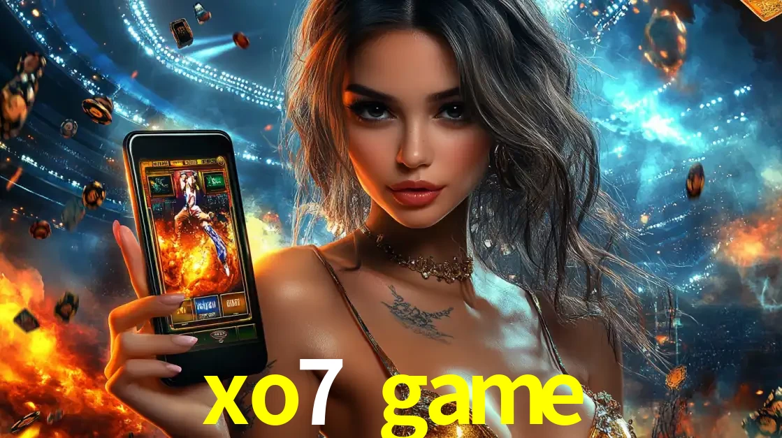 Mulher segurando um celular com um jogo de slot em destaque, tendo como fundo um estádio vibrante, simbolizando a emoção de jogar no cassino móvel xo7 game.
